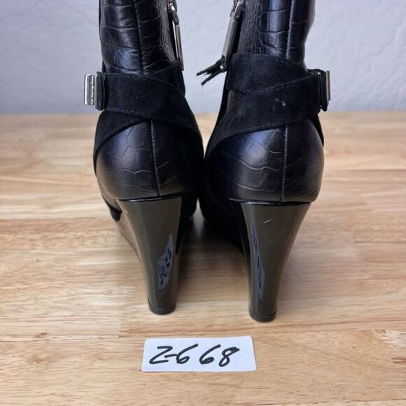 Cole Haan Bootie Womens 5.5 B Martina Wedge Ankle Black Suede Embossed Leather - Picture 8 of 13